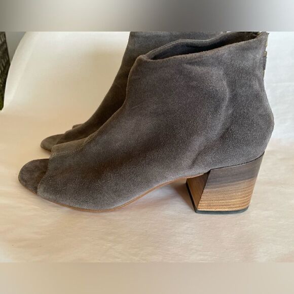 Alberto Fermani Suede Peep Toe Ankle Boots Size 39 - Picture 2 of 10